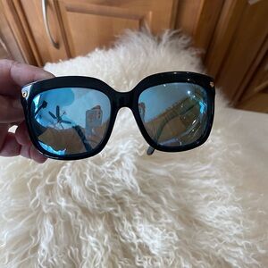 SALVATORE FERRAGAMO brand new, never worn sunglasses